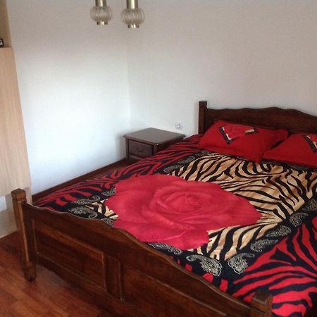 Guest House "Paradise" ติวัต ภายนอก รูปภาพ